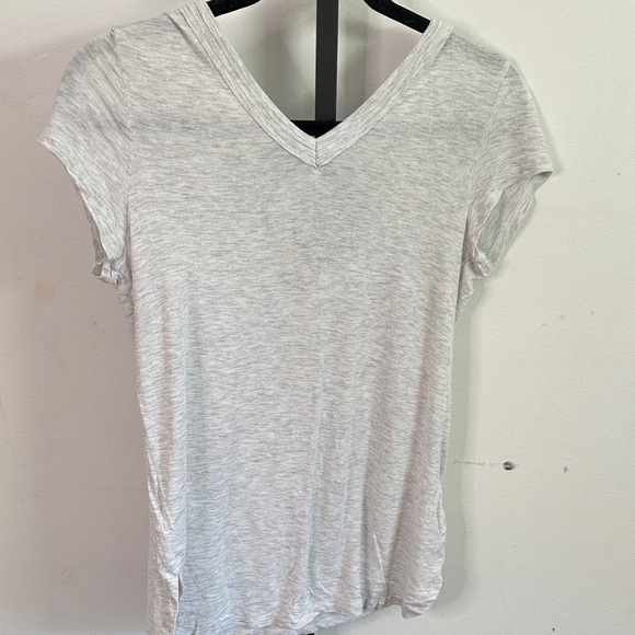 Bordeaux Women's Heather Gray V-Neck Tee - Picture 4 of 4